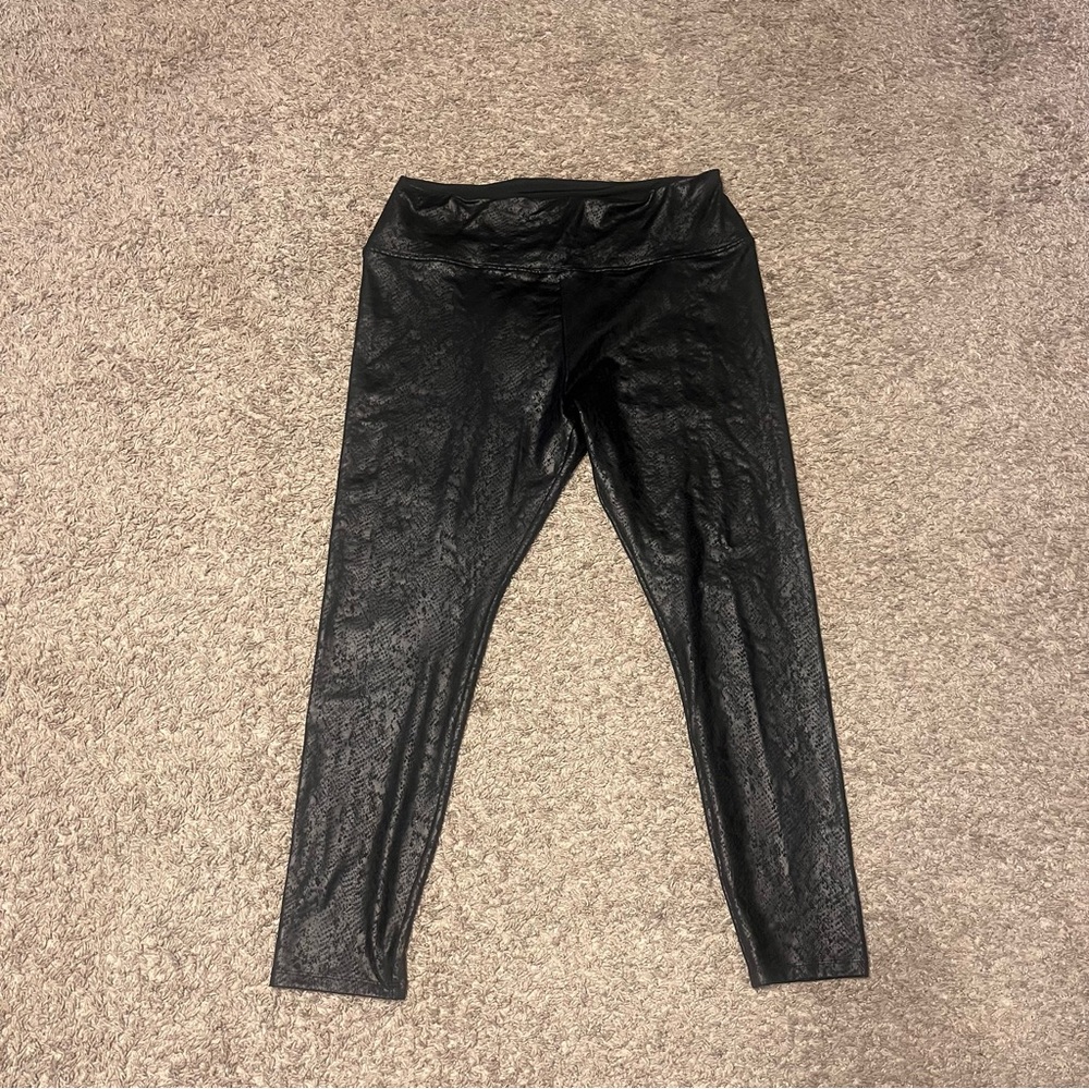 Simply Vera Vera Wang Black Faux Leather Leggings